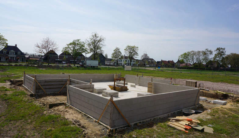 De bouw is gestart bij het Kraakpand te Goor!