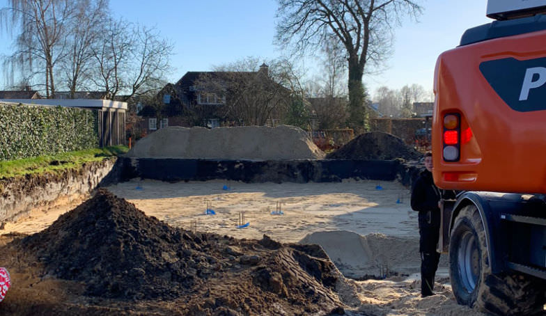 Bouw gestart voor de woning van de familie Olde Meule op het Spikkert te Weerselo!