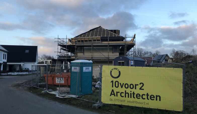 Het gaat nu hard bij de bouw op kavel 159 op Het Brunink Enschede!