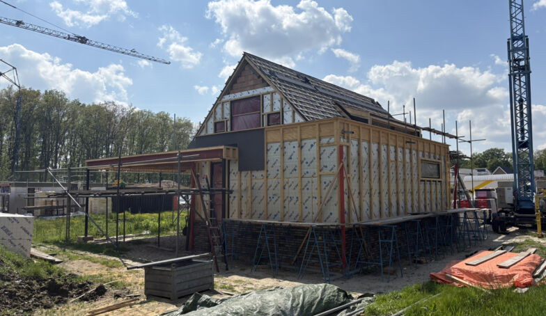 Nieuwe foto's van de bouw op Het Leuriks kavel 33!