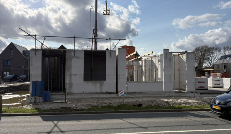 Nieuwe foto's van de bouwen EriMon, YvoR en Elstar op de Marskant Hengelo!