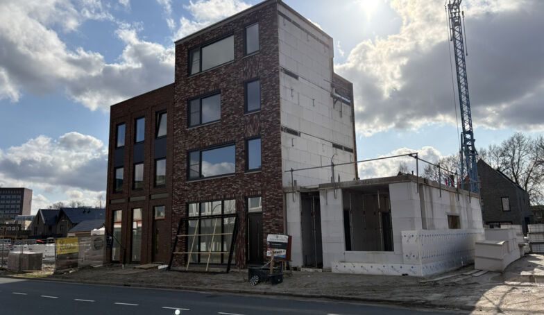 Nieuwe foto's van de bouwen EriMon, YvoR en Elstar op de Marskant Hengelo!