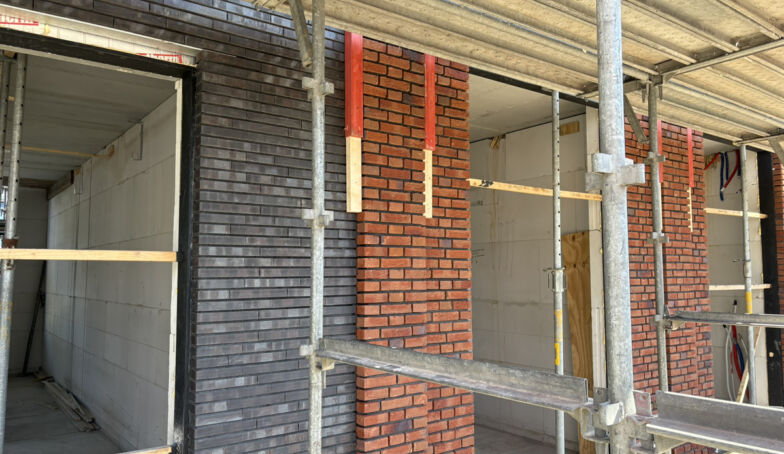 Weer wat nieuwe foto's van de bouwen EriMon, YvoR en Elstar op de Marskant Hengelo!