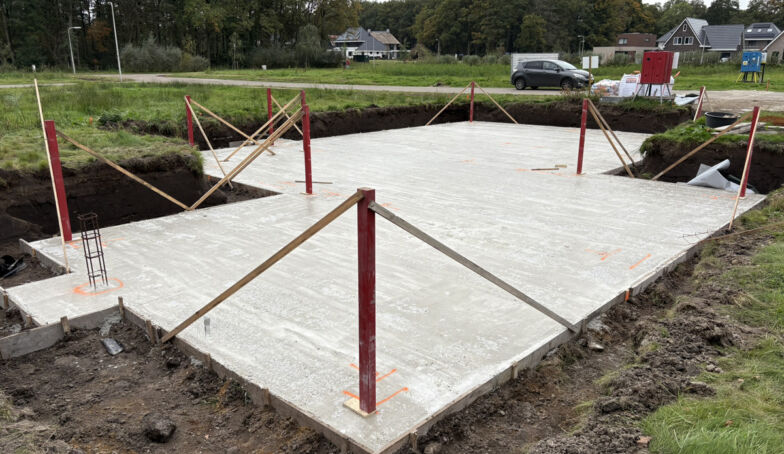 De bouw is gestart voor de vrijstaande woning op Het Leuriks 33!