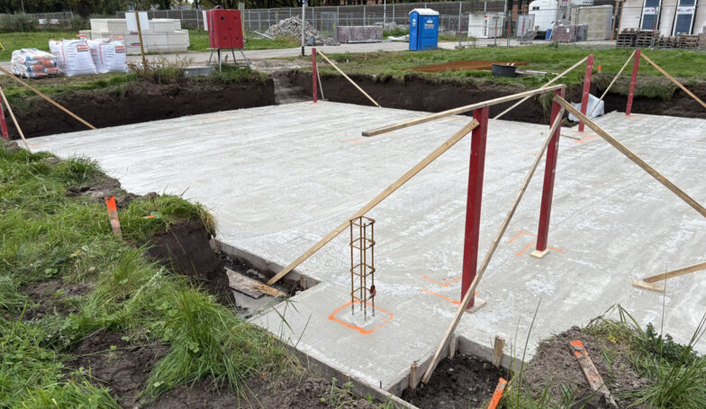 De bouw is gestart voor de vrijstaande woning op Het Leuriks 33!